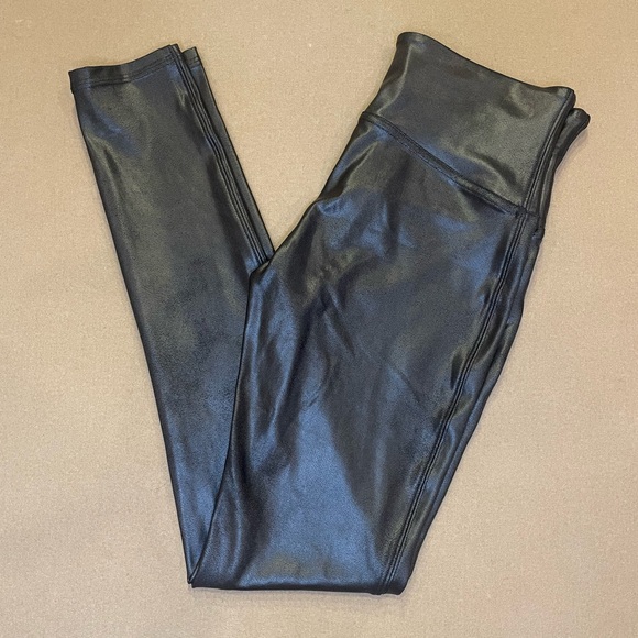 SPANX Pants - SPANX Faux Leather Leggings Size Medium